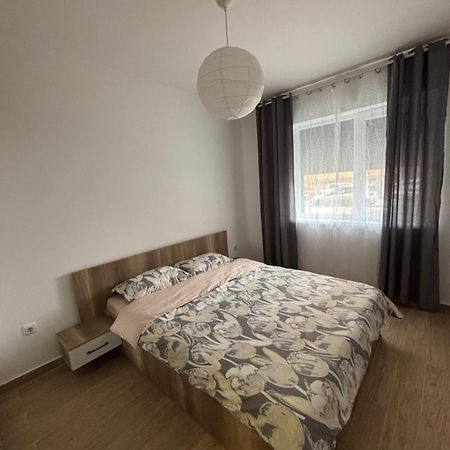 Militari Comfort Apartment Rosu Bagian luar foto