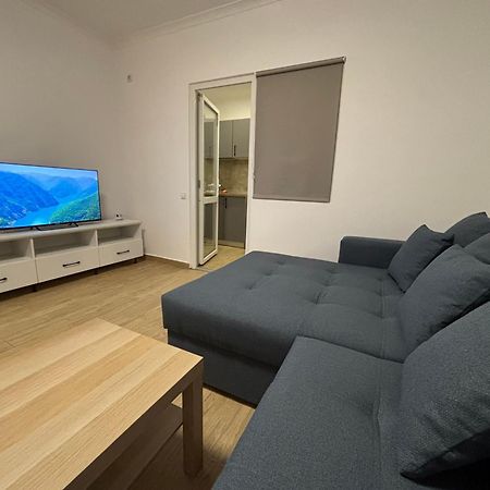 Militari Comfort Apartment Rosu Bagian luar foto