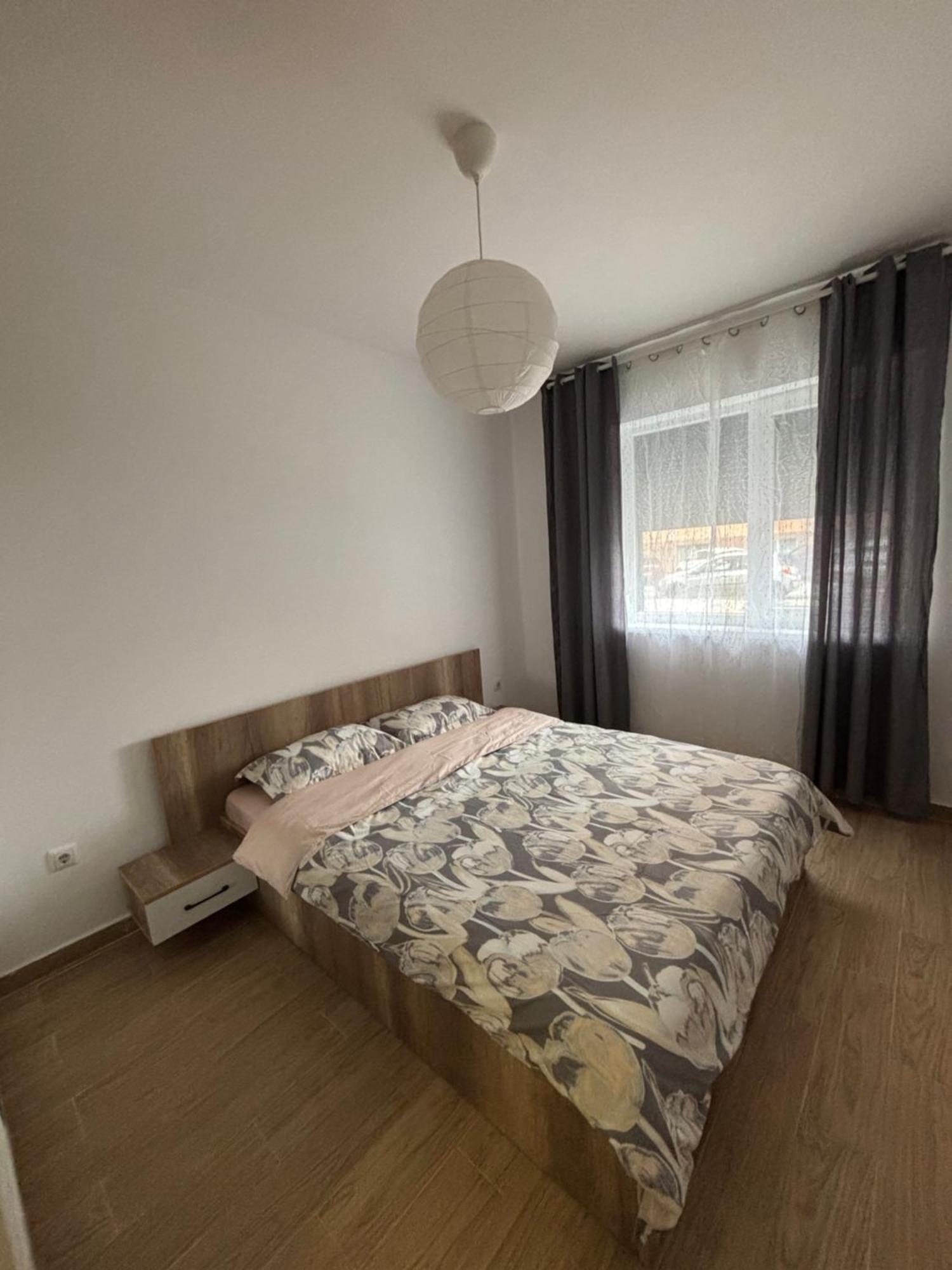 Militari Comfort Apartment Rosu Bagian luar foto